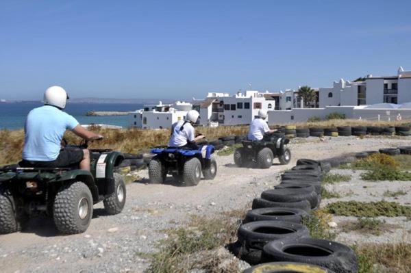 ホテル Kaliva 394, Club Mykonos ランゲバーン エクステリア 写真